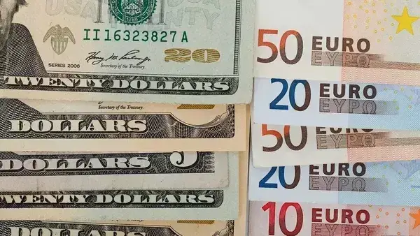 ¿Cuánto vale el euro en dólares?